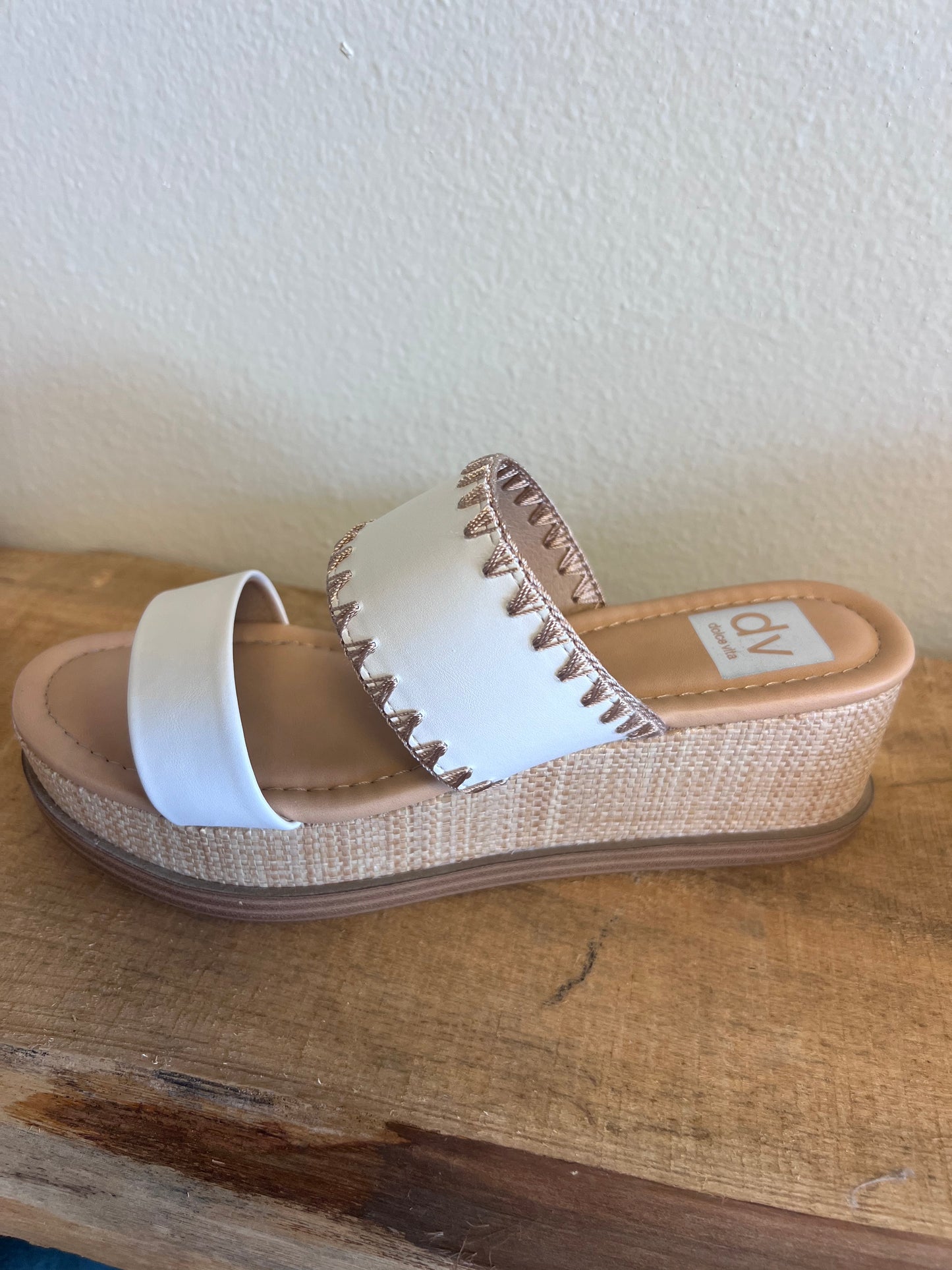 DV Sandal